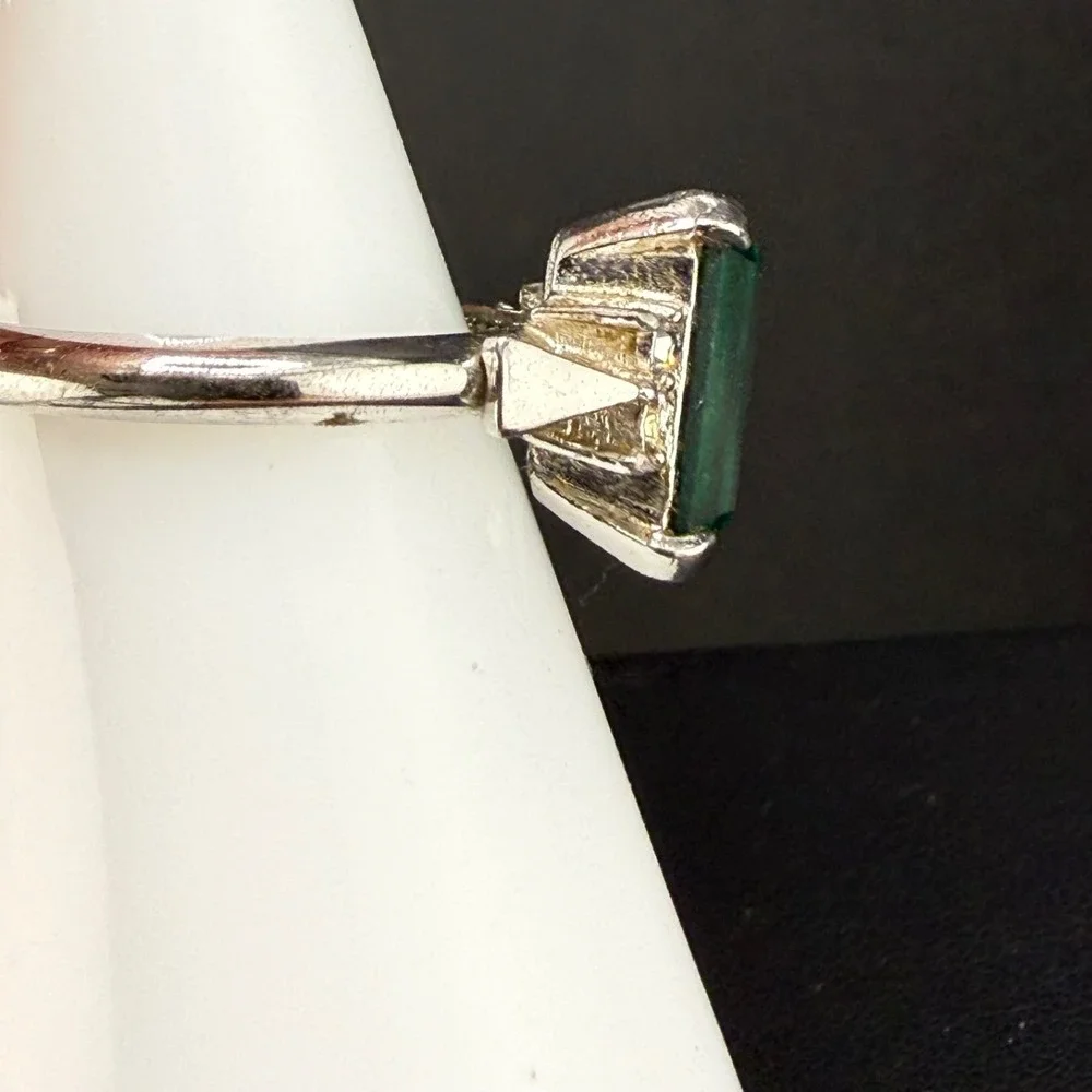 Vintage Avon Cocktail Ring Silver Tone Green READ Adjustable Size 6.5